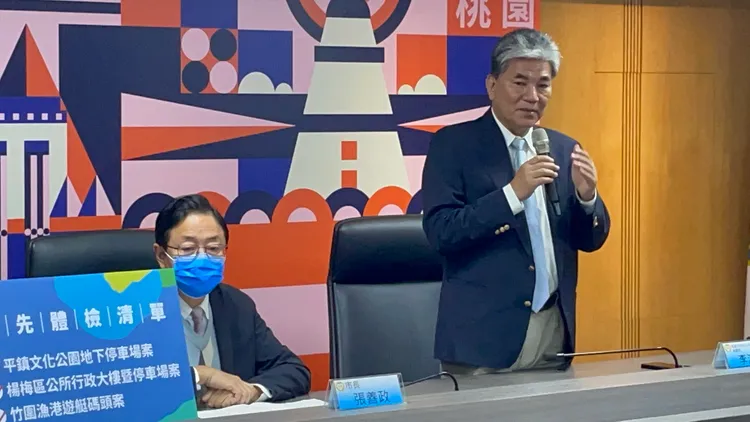 李鴻源(右)擔任總顧問。張沛森攝