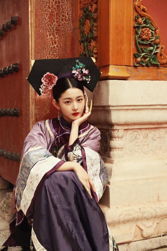 于正曬趙晴古裝照替許凱認愛。翻攝于正微博