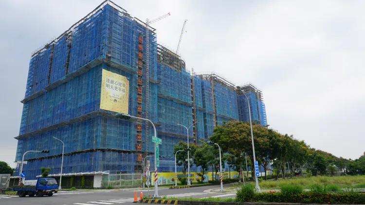 投資客拋售預售屋可能將成明年房市趨勢。葉家銘攝