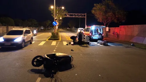 花莲骑士转弯遭对向直行车撞死　母急奔现场哭到昏厥送医