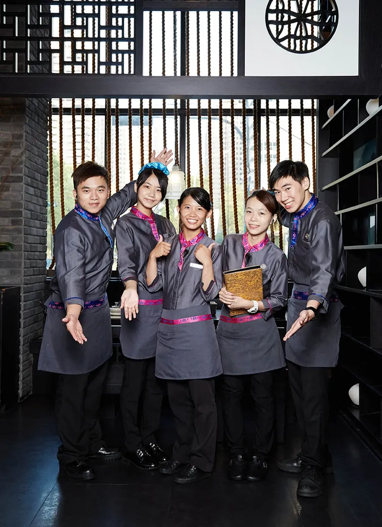 這一鍋餐飲集團全品牌2023預計展店超過10家店，將招募百名員工，起薪34000元起。這一鍋提供