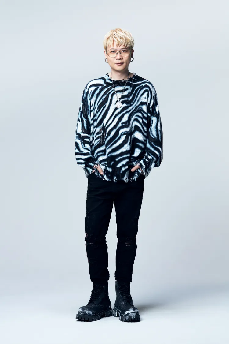 蕭秉治準備快歌組曲迎接世足冠軍戰。華視提供