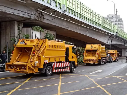 一圖看天龍國春節倒垃圾班表 清潔隊即起預約收大型家具