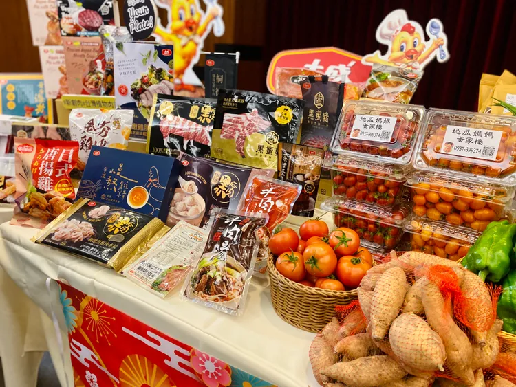 台南青農優質產品全上陣。王志弘攝