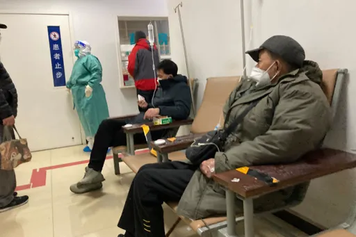 北京疫情飆升　有醫生稱逾半數醫護已感染