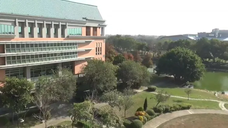 明道大學受少子化衝擊，經營面臨挑戰。孫英哲攝