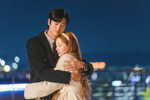 「少女時代」徐玄裝嫩當20歲美眉 《魔咒戀人》周旋雙帥吃鮮肉