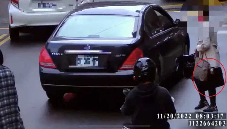 張女表示，因為工作忙碌忘記歸還筆電，但警方仍依侵占罪函送法辦。警方提供