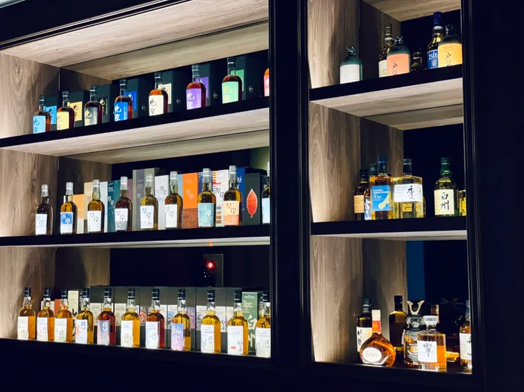 一樓Whisky Bar提供全日系威士忌品飲。曾仲威攝
