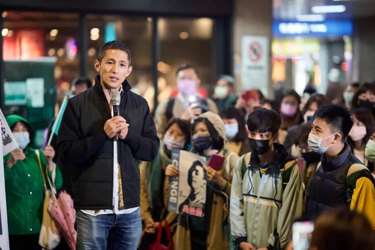 據了解，吳怡農被誤解的談話內容，是9日晚間在街頭宣講「松機遷移」政策。翻攝自吳怡農臉書