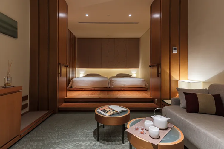 參加礁溪老爺跨年夜粉紅泡泡派對有機會獲得雙人一泊二食萬元住宿券。業者提供