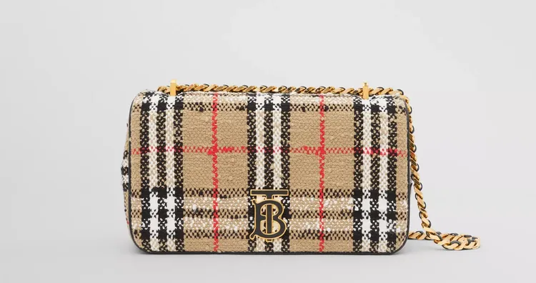 Lola Vintage格纹花呢小型肩背包，7萬9000元。翻攝BURBERRY網站
