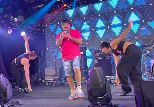 巴大雄《放進去一下下》成竄紅「怪物」 薄利迎乾爹狂接15場商演尾牙