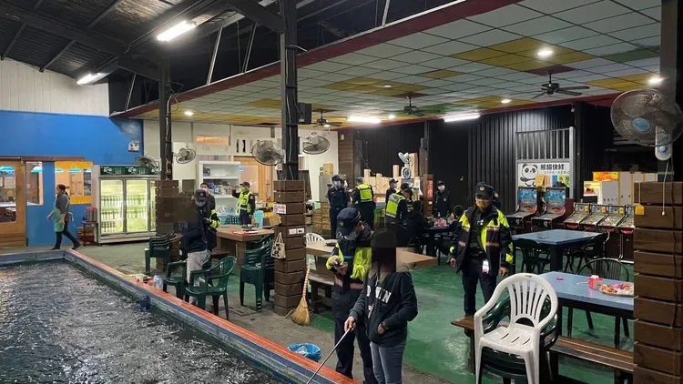 釣蝦場、小吃店等，這次也被列為重點稽查場所。警方提供