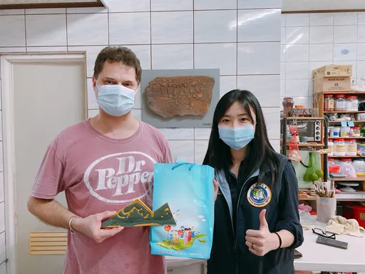 美籍陶藝家愛上宜蘭 龜山島、蘭陽平原都是創作靈感