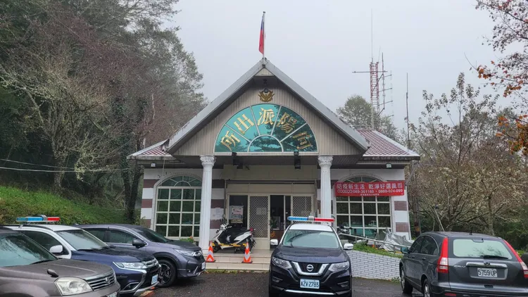 向陽派出所細雨綿綿尚未降雪。警方提供