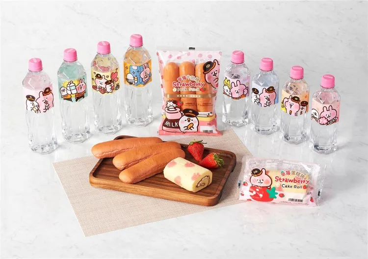 瓶裝水也有滿滿卡娜赫拉。高鐵提供