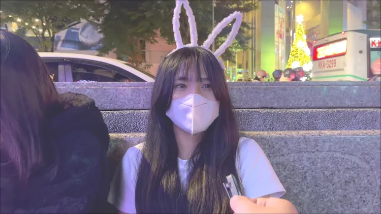 宋小姐表示，很喜歡耶誕城的氣氛，所以特地搭火車來，這次除了來看演唱會外，也是來看帥哥的。陸運陞攝