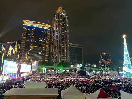 新北巨星耶誕演場會首日　湧進7萬人嗨翻全場