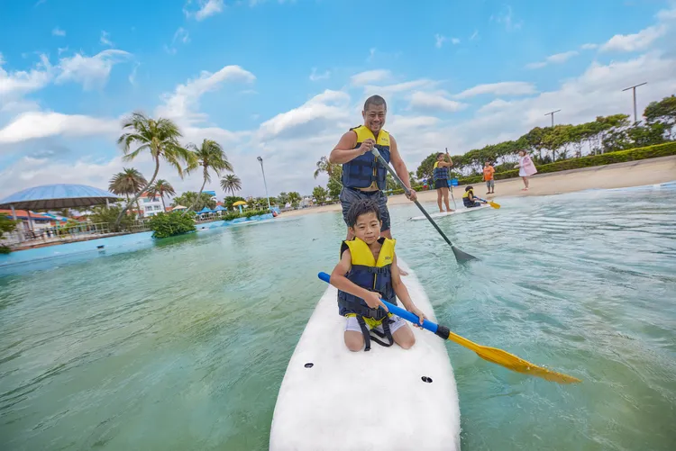 「統一墾丁海洋體驗樂園」提供SUP體驗。統一渡假村提供