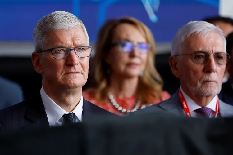 Apple執行長庫克出席台積電亞利桑那廠進機典禮。路透社