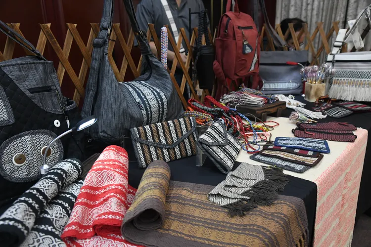 原住民手工藝品。花蓮縣政府提供