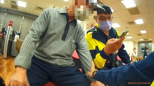 銀行匯款199萬引注目　這5字是關鍵！北市警苦勸阻8旬遭詐