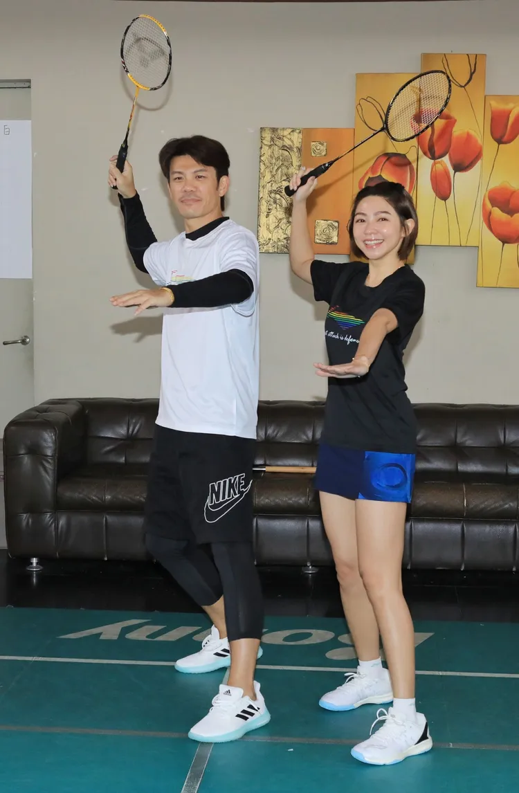 陳志強（左）規定老婆曾智希穿這件短裙。莊宗達攝