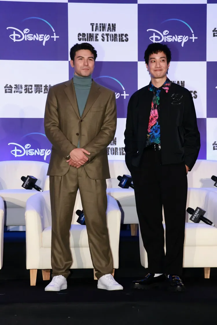 薛仕凌（右）形容角色太封閉，拍久了懷疑自己是否跟角色一樣失能。趙世平攝
