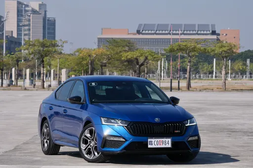 壹蘋試駕|Škoda大改款Octavia RS又殺又愛家 10氣囊Level 2通通是標配