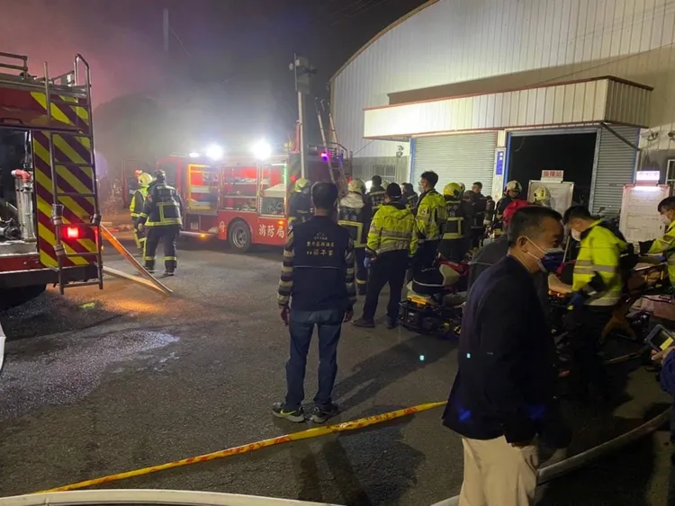 起火原因初步了解為工人進行塗料作業時，不明原因起火導致。民眾提供