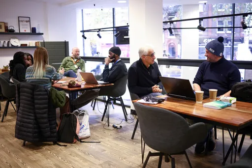 能源費用飆漲 英國慈善組織設「溫暖銀行」供民眾取暖