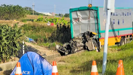 台82線嘉義段傳1死1傷重大車禍 司機慘遭變形車頭夾死