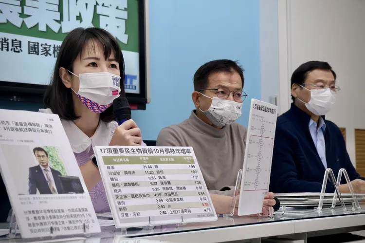 謝衣鳳指出，台灣蛋價前10月漲幅高達31.66%。林林攝