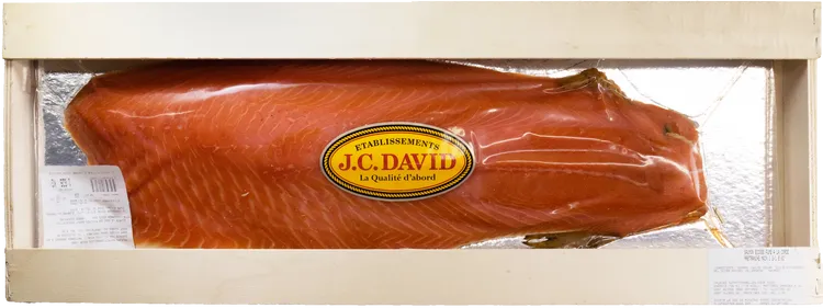 法國煙燻鮭魚J.C.David採傳統煙燻製法，也在暢銷商品排行榜上。業者提供