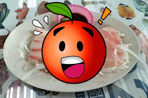 他嫌北部漁港100元生魚片「阿里山都比他大」 網看完反酸:你不覺得丟人嗎?