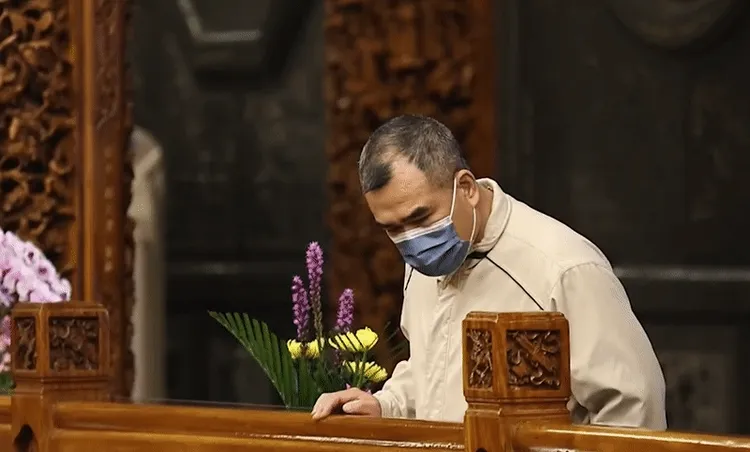 林益世風光迎娶彭愛佳後6年，就身陷貪瀆案，不過妻子始終不離不棄，陪伴在他身邊，也是個幸福的男人！讀者提供