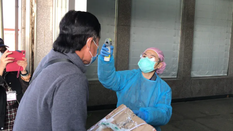 考量離島防疫能量，搭乘旅客以金門地區民眾、陸配等為限。資料畫面