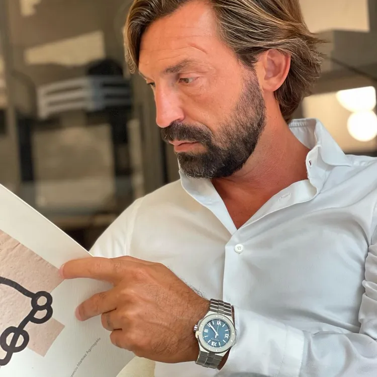 皮爾洛收藏許多腕錶，瑞士珠寶腕錶品牌蕭邦的Alpine Eagle腕錶是其藏錶之一。翻攝andreapirlo21 IG