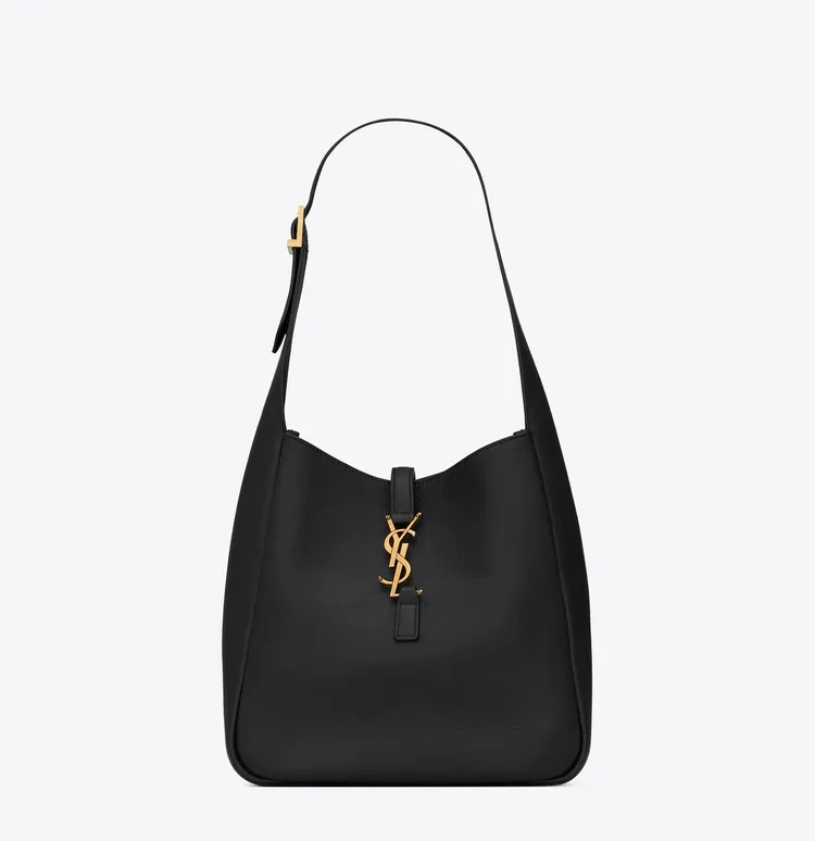 SAINT LAURENT LE 5 À 7皮革小型HOBO包，7萬5050元。翻攝SAINT LAURENT官網