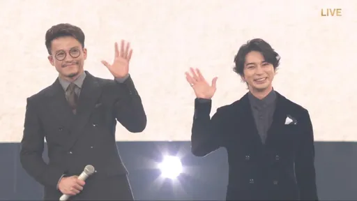 紅白歌唱大賽｜小栗旬露鳥不雅照瘋傳半年　跨年夜滿臉毛登場