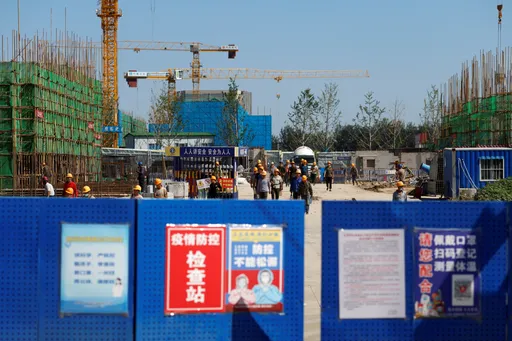 好長的「被年假」！工人染疫　廣東等多地工廠恐被迫放60天春節假期