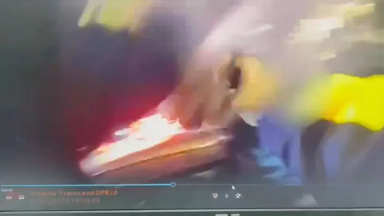 賴男遭警方制伏。龜山警分局提供