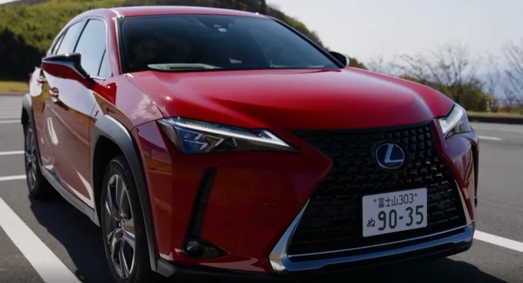 Lexus利用UX 300e開發模擬手排系統至今已有3年之久。原廠影片截圖