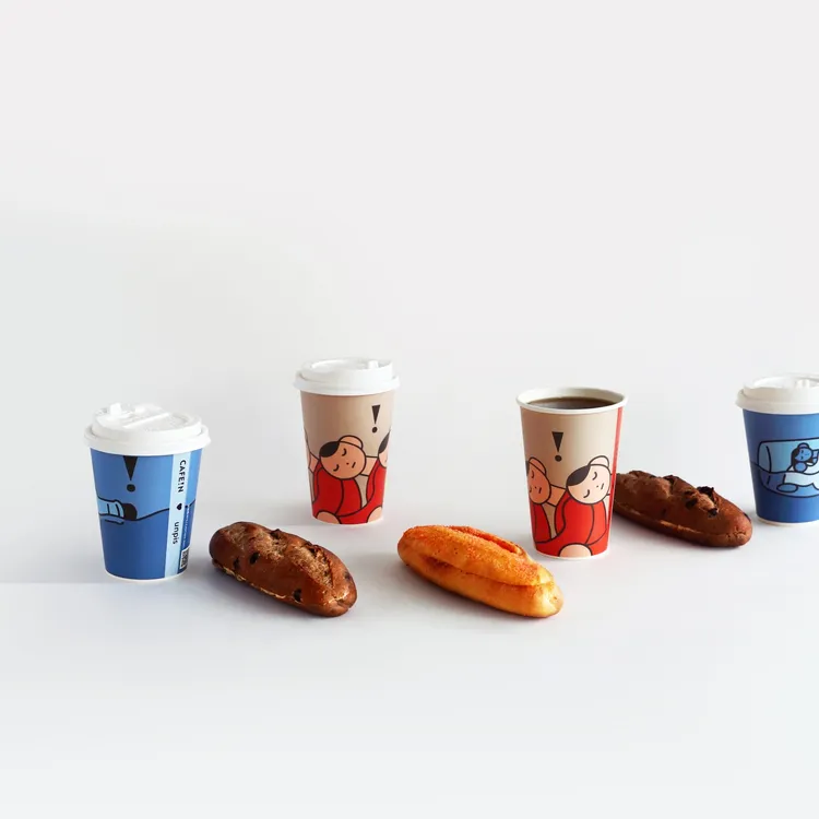 明太子蒜香夾心棍棍，售價95元；巧克力花生夾心棍棍，售價85元。業者提供