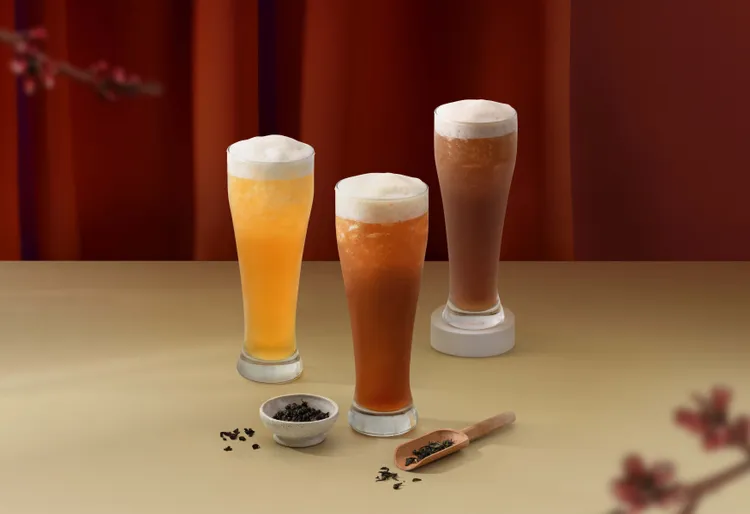 12/31當天購買薑汁系列、桂圓紅棗茶、紫米系列飲品任2杯，送輕飲系列飲品1杯。業者提供