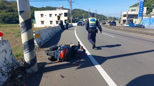 苗栗台6線高速過彎自撞電桿　騎士飛墜3米高稻田身亡