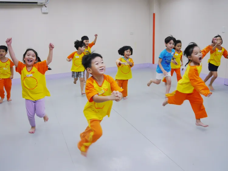 飯店亦為放寒假的大小朋友特別規劃3天2夜戲劇冬令營。礁溪寒沐提供