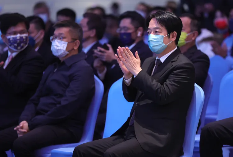 （左起）無任所大使林佳龍、立法院副院長蔡其昌也出席現場。府提供