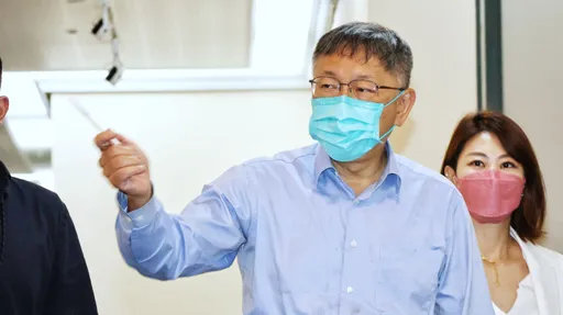 中國清零逼出白紙革命 柯文哲提解方:BNT疫苗打一輪管制放鬆